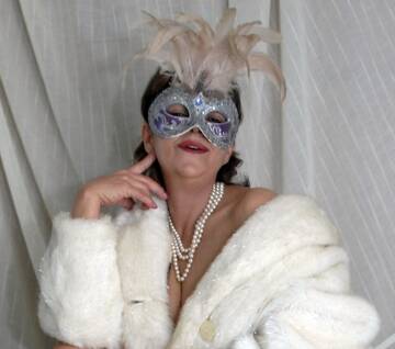 Public Photo of --NICOLL--